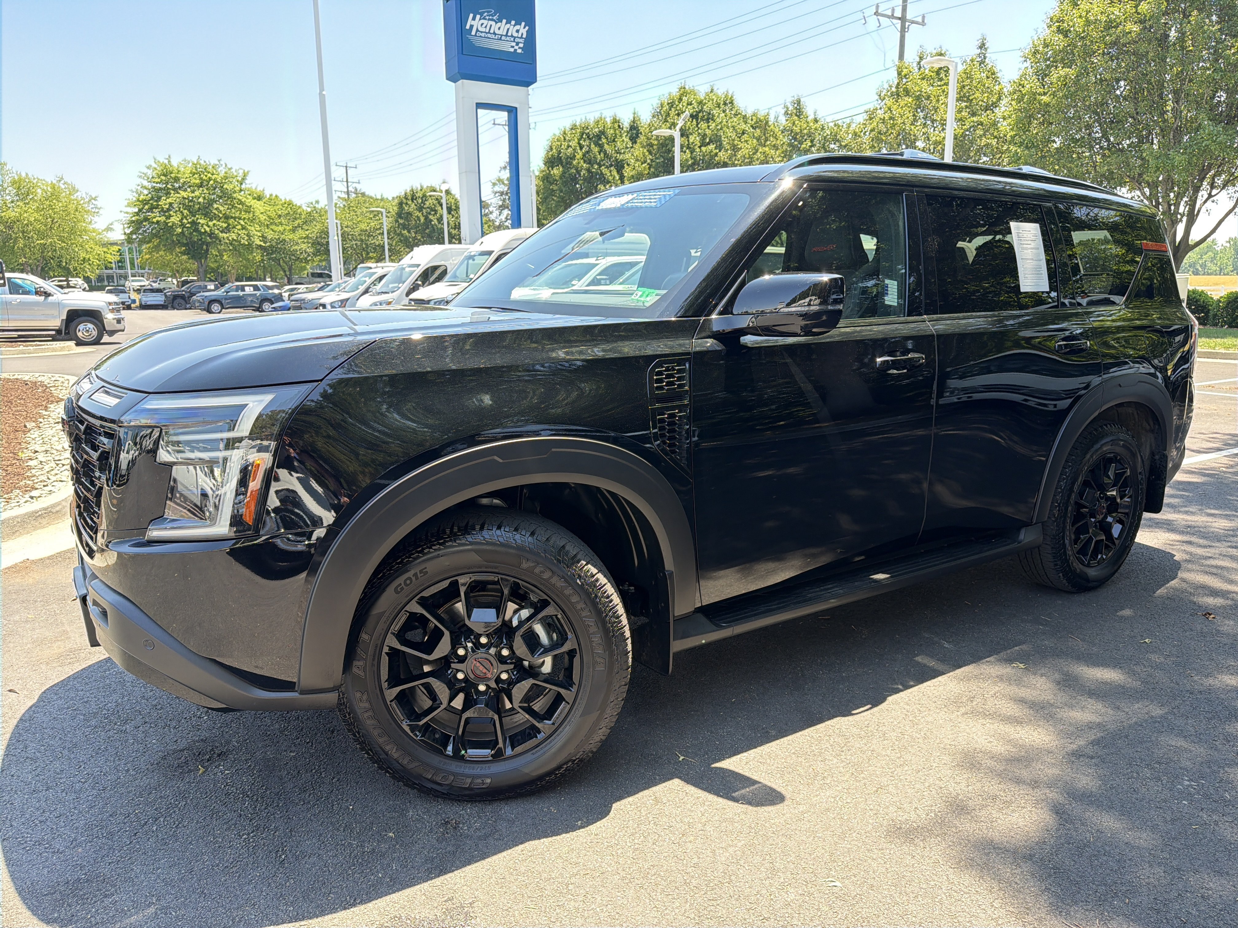 Used 2025 Nissan Armada PRO-4X w/ Pro-4X Premium Package AWD/4WD image 5