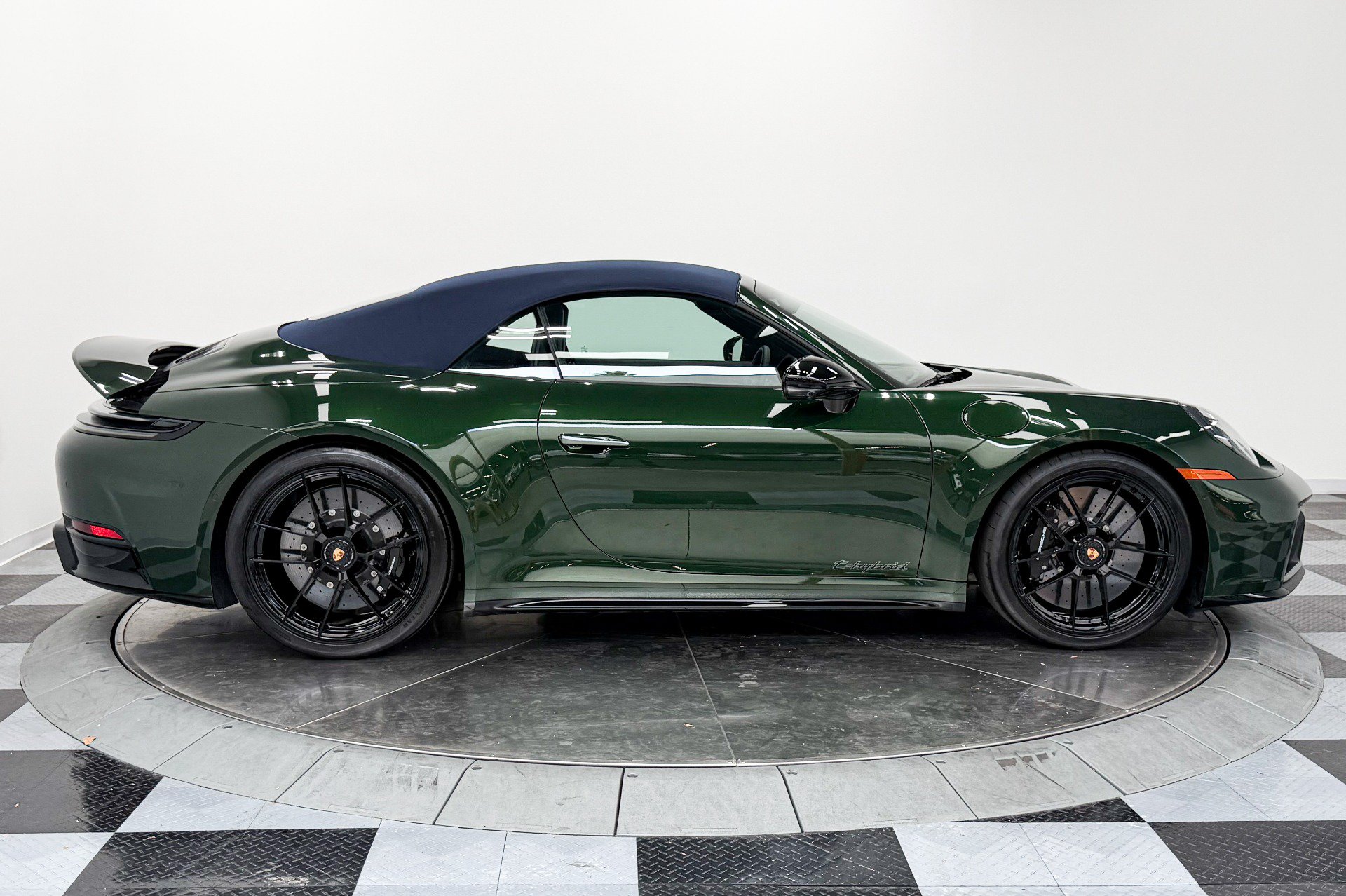 Used 2026 Porsche 911 GTS image 16