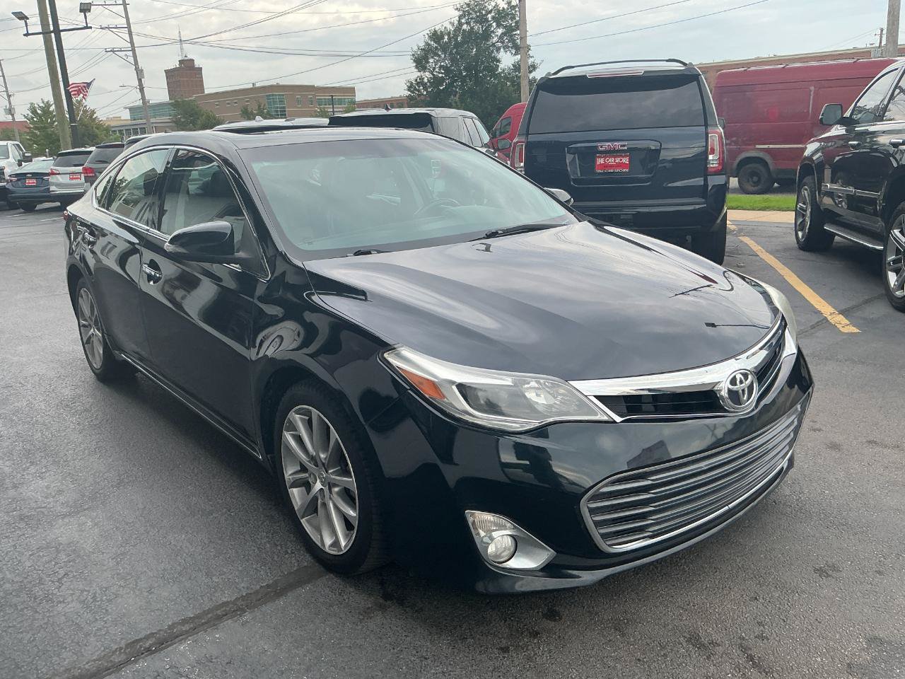 Used 2015 Toyota Avalon XLE Touring FWD image 3