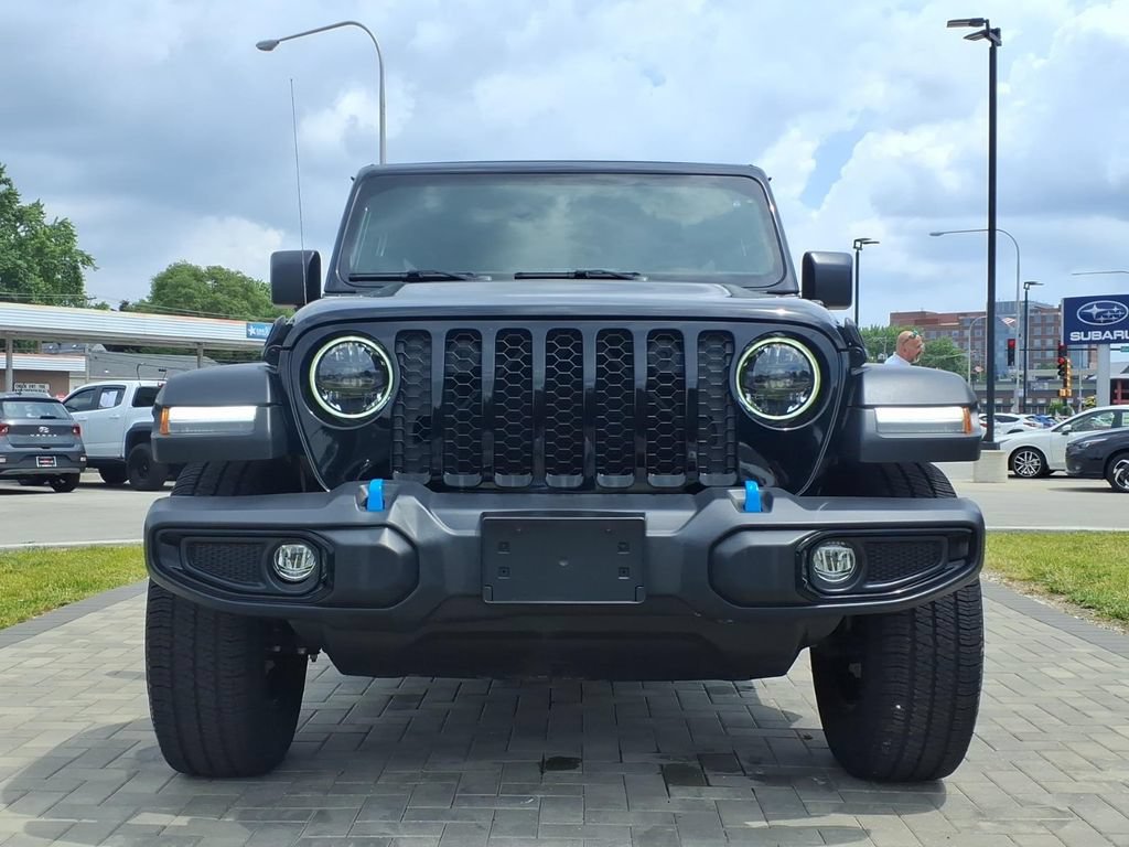Used 2023 Jeep Wrangler Unlimited w/ Sun & Screen Package AWD/4WD image 2