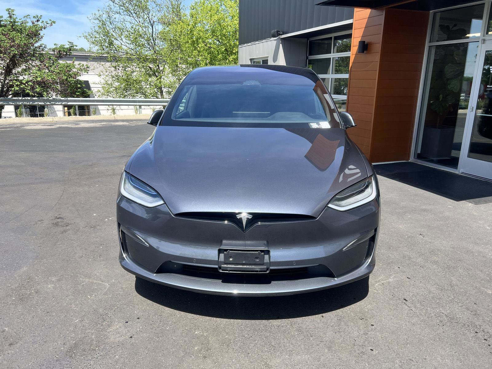 Used 2022 Tesla Model X AWD/4WD image 2