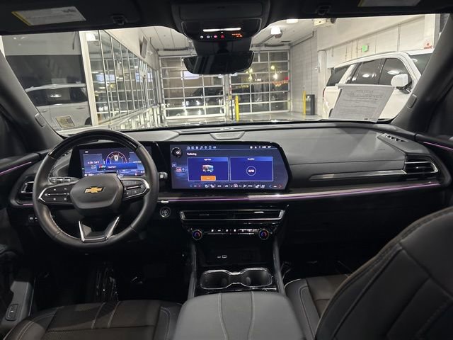 Used 2025 Chevrolet Traverse High Country w/ LPO, Floor Liner Package AWD/4WD image 32