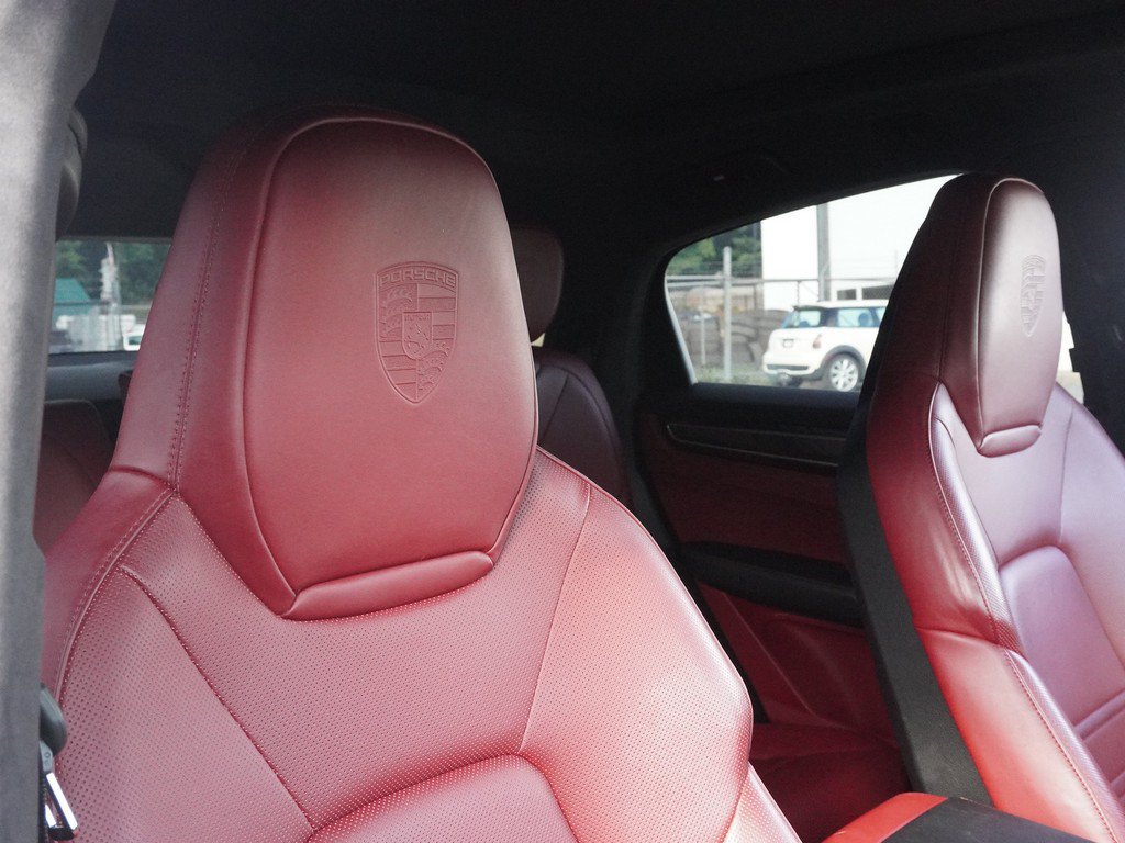Used 2022 Porsche Cayenne GTS w/ Premium Package Plus AWD/4WD image 34