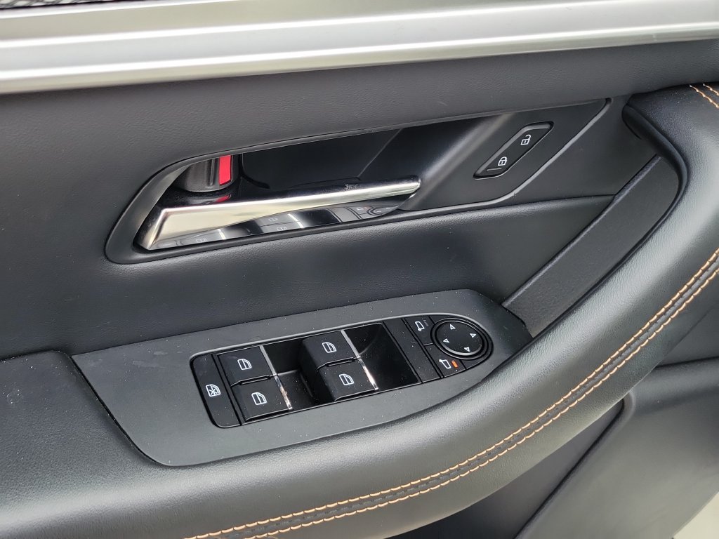 Used 2024 MAZDA CX-90 Plug-In Hybrid w/ Preferred AWD/4WD image 26