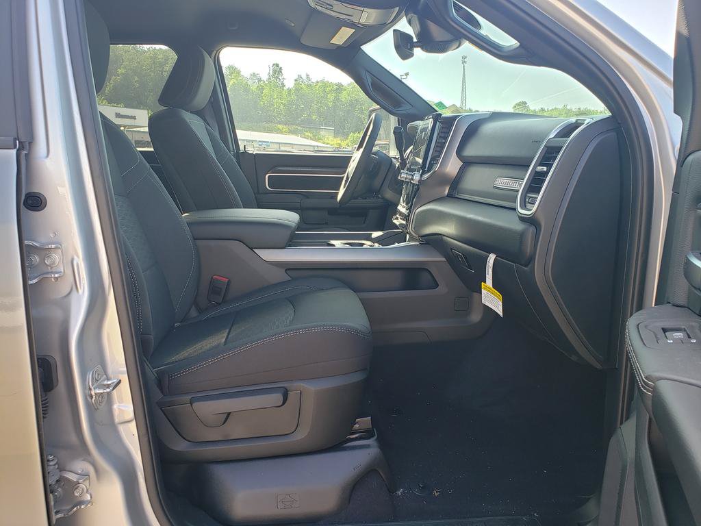 New 2026 RAM 2500 Big Horn AWD/4WD image 16