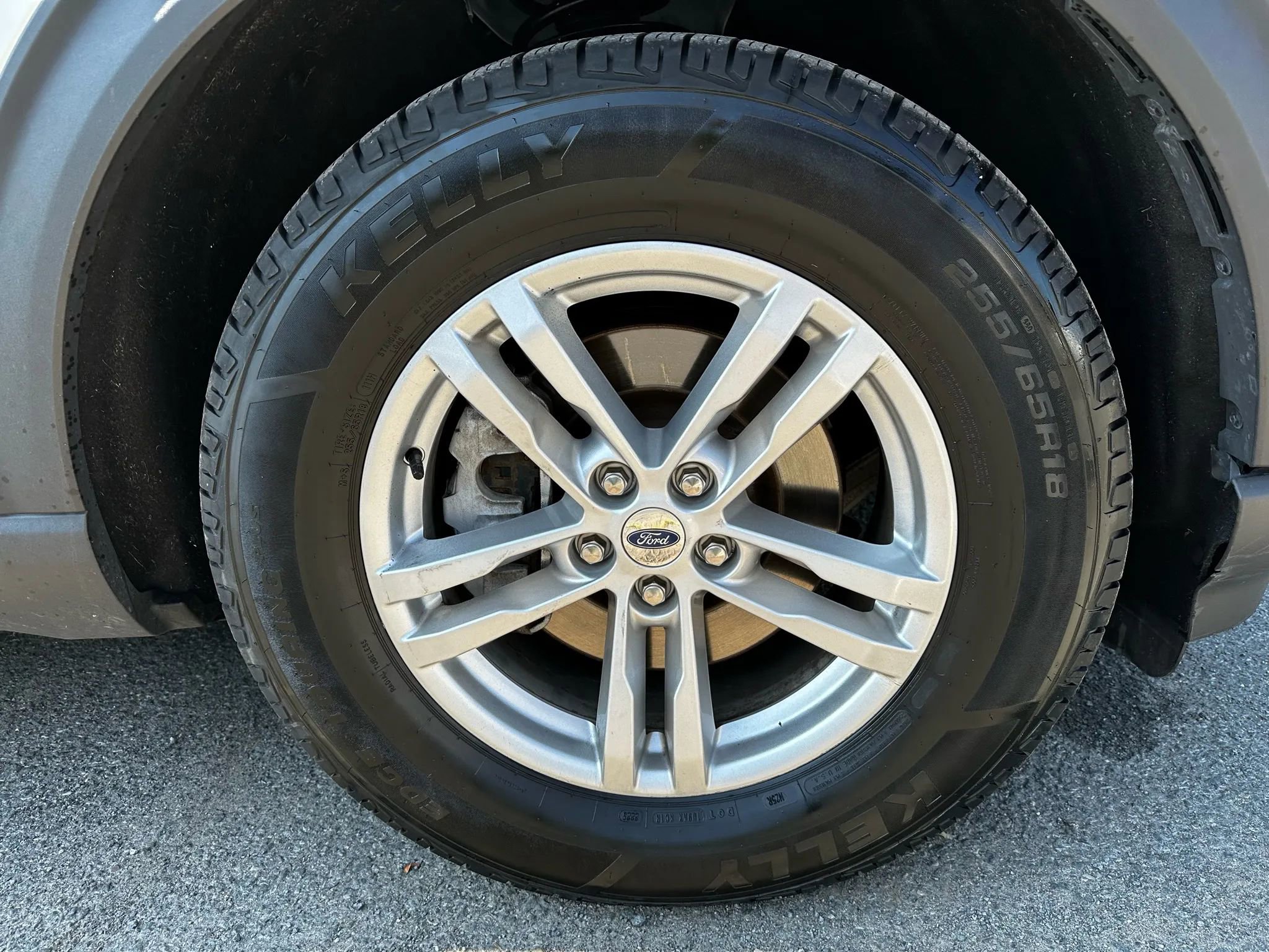 Used 2020 Ford Explorer XLT w/ Comfort Package AWD/4WD image 11