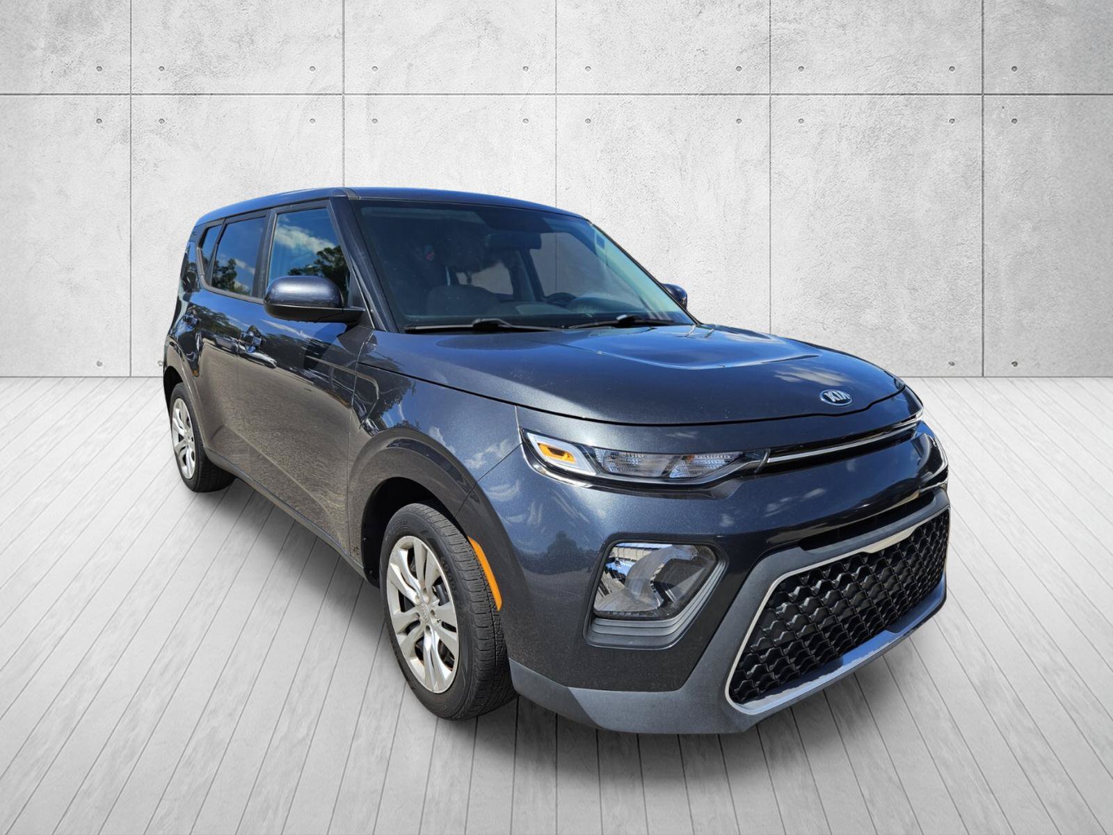 Used 2021 Kia Soul LX FWD image 2