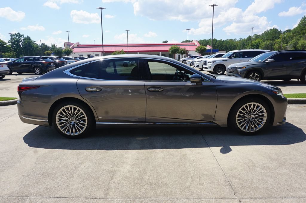 Used 2024 Lexus LS 500 RWD image 22