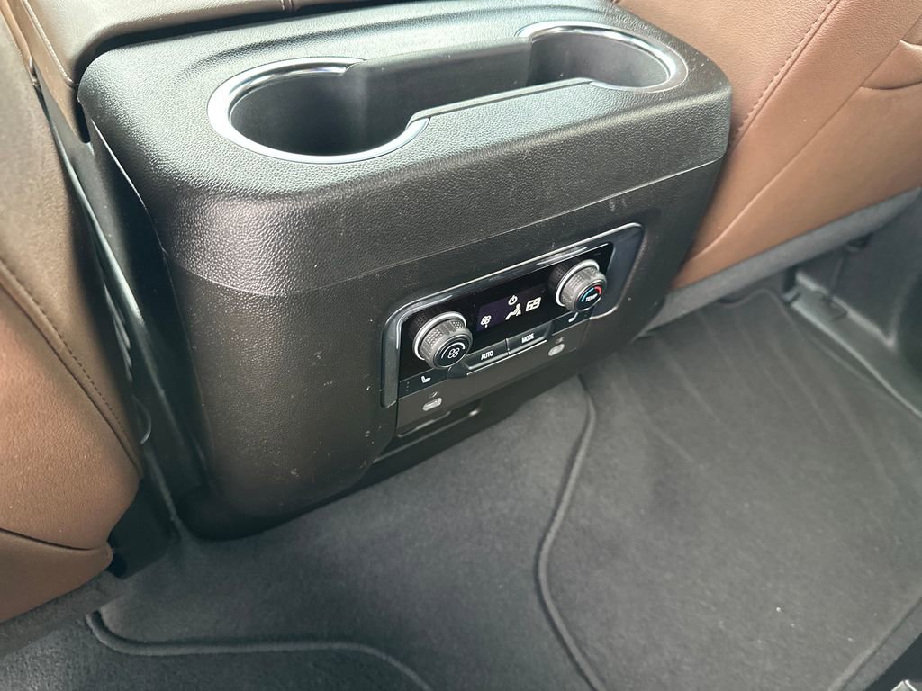 Used 2023 Chevrolet Tahoe High Country AWD/4WD image 35