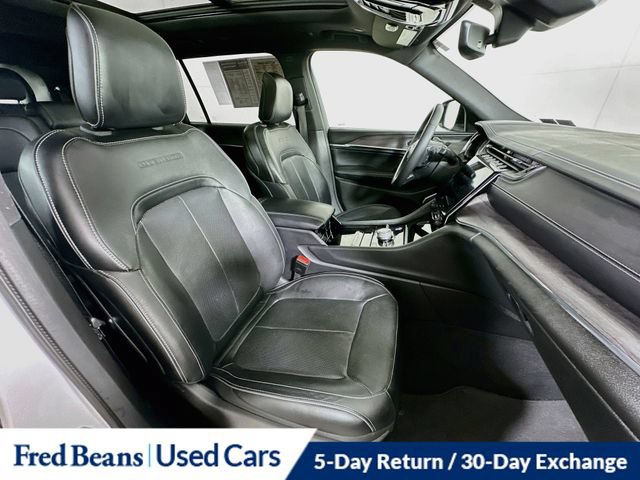Certified 2023 Jeep Grand Cherokee L Overland AWD/4WD image 38