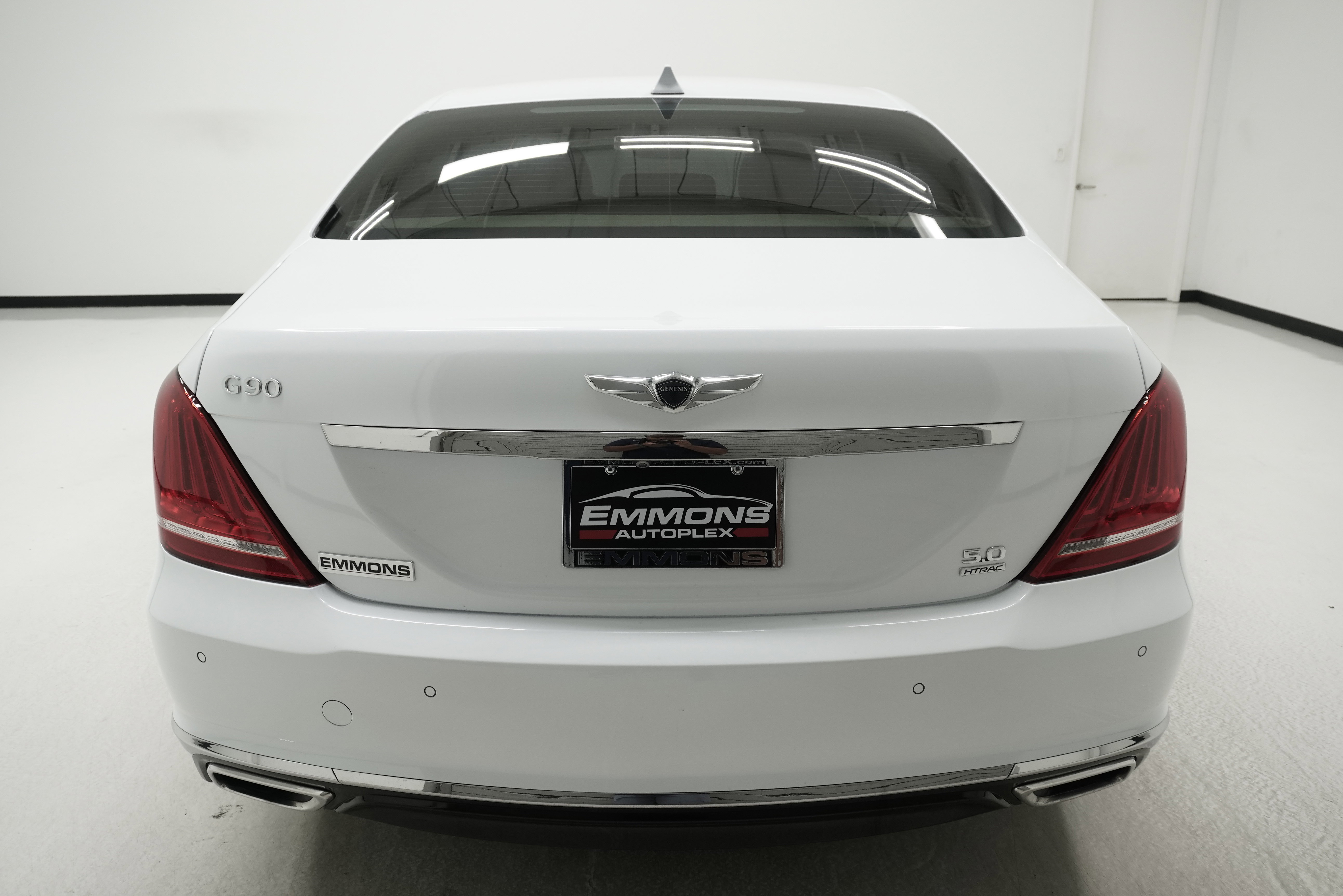 Used 2018 Genesis G90 5.0 Ultimate AWD/4WD image 5