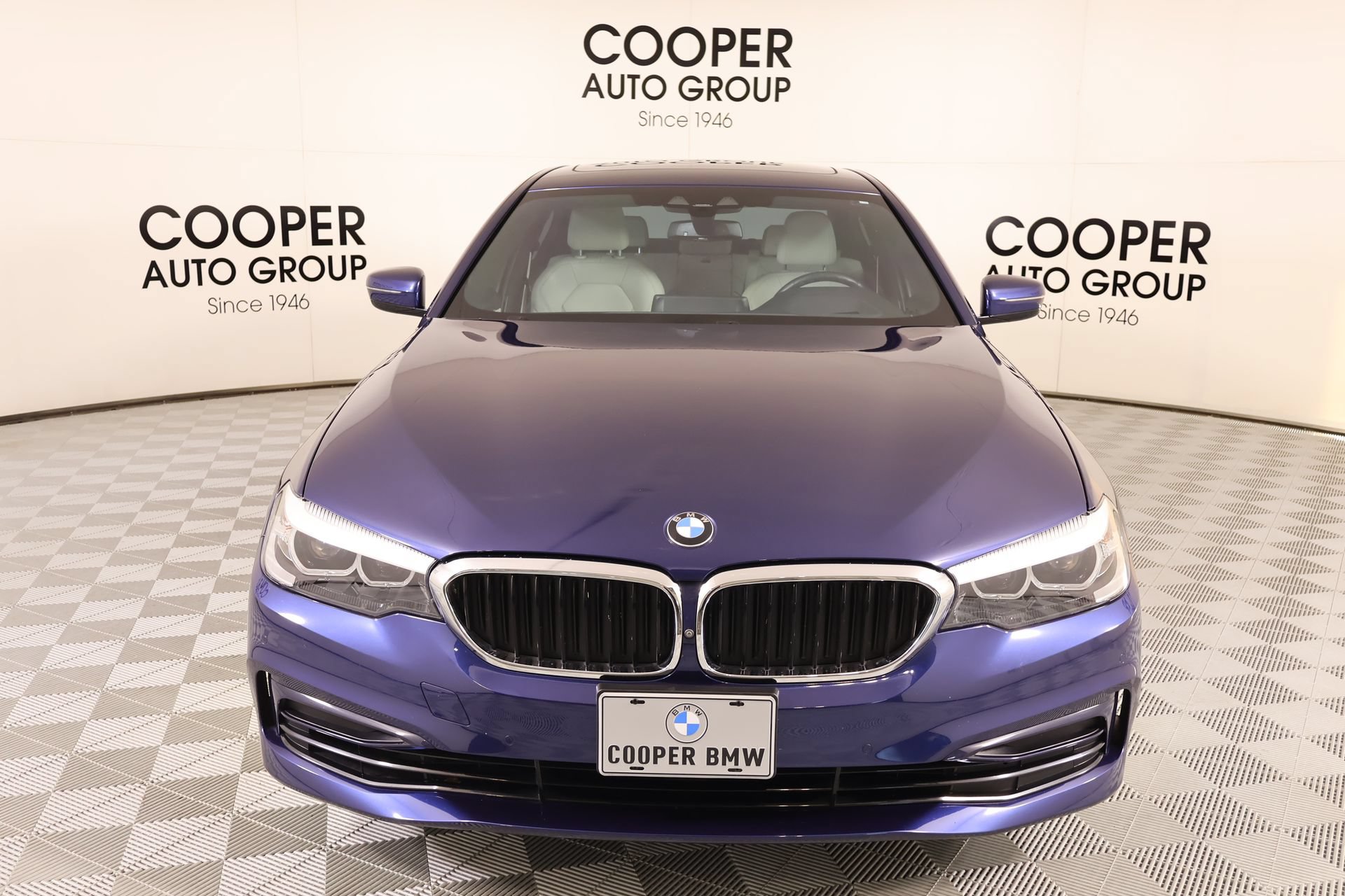 Used 2020 BMW 530i xDrive w/ Premium Package AWD/4WD image 10