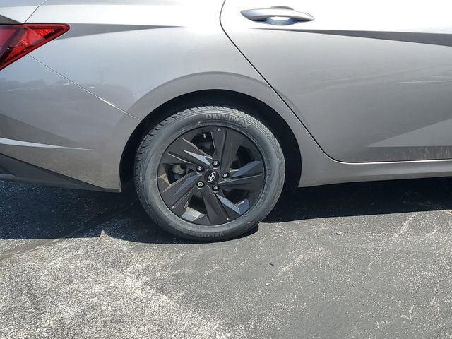 Certified 2023 Hyundai Elantra SEL FWD image 5