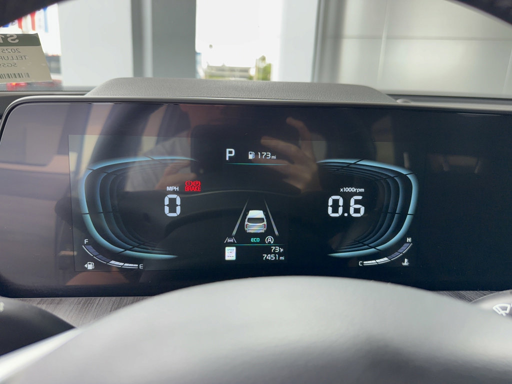 Used 2025 Kia Telluride EX image 18