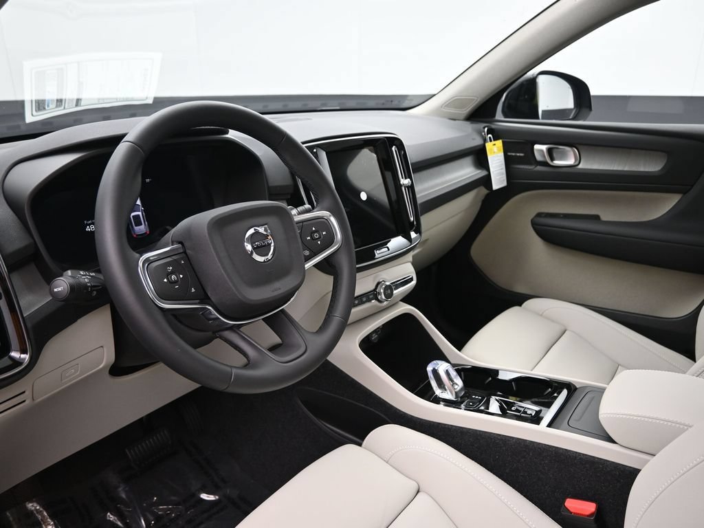 New 2026 Volvo XC40 B5 Ultra w/ Climate Package AWD/4WD image 17