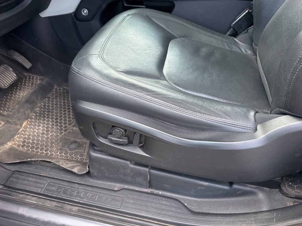 Used 2023 Land Rover Defender 90 S image 44