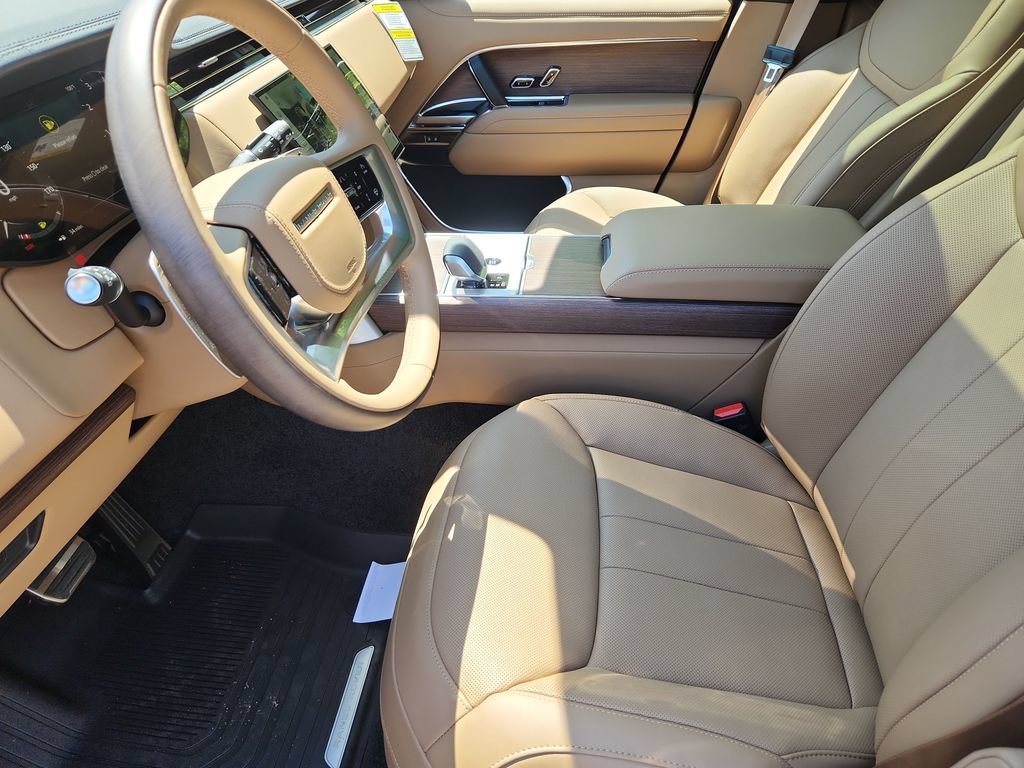New 2026 Land Rover Range Rover Long Wheelbase SE AWD/4WD image 23