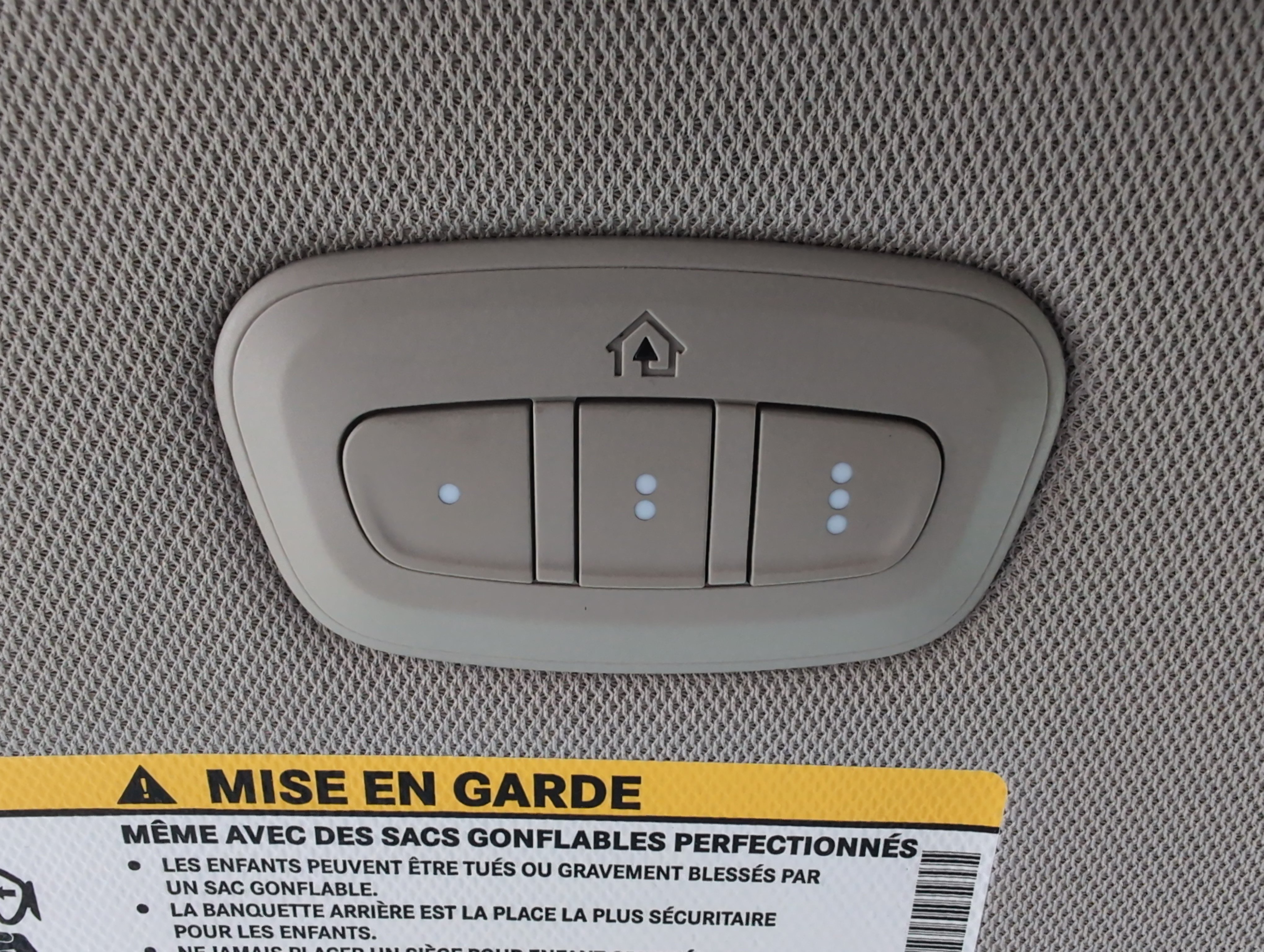 Used 2023 Chrysler Pacifica Limited FWD image 42