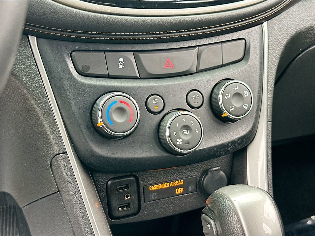 Used 2020 Chevrolet Trax LT w/ Driver Confidence Package image 15