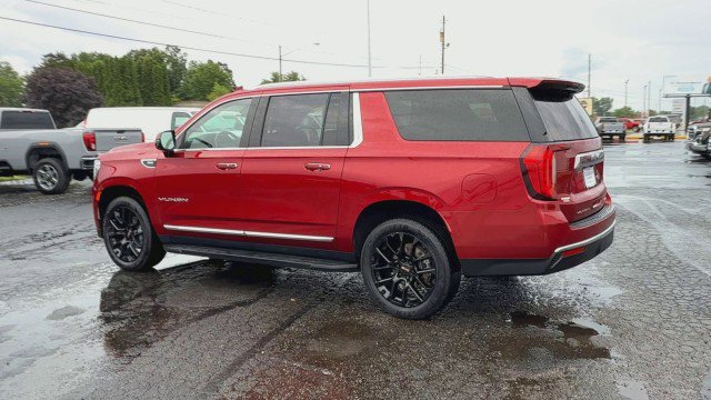 Certified 2022 GMC Yukon XL SLT w/ SLT Premium Package image 6