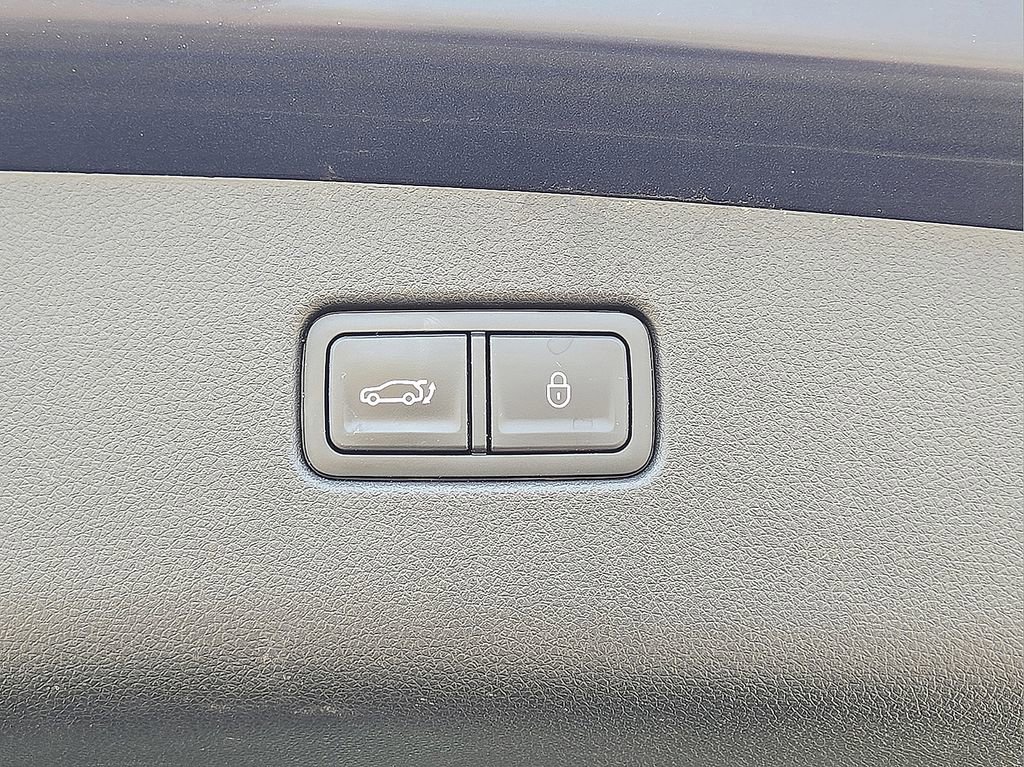 Used 2025 Genesis GV70 2.5T image 16