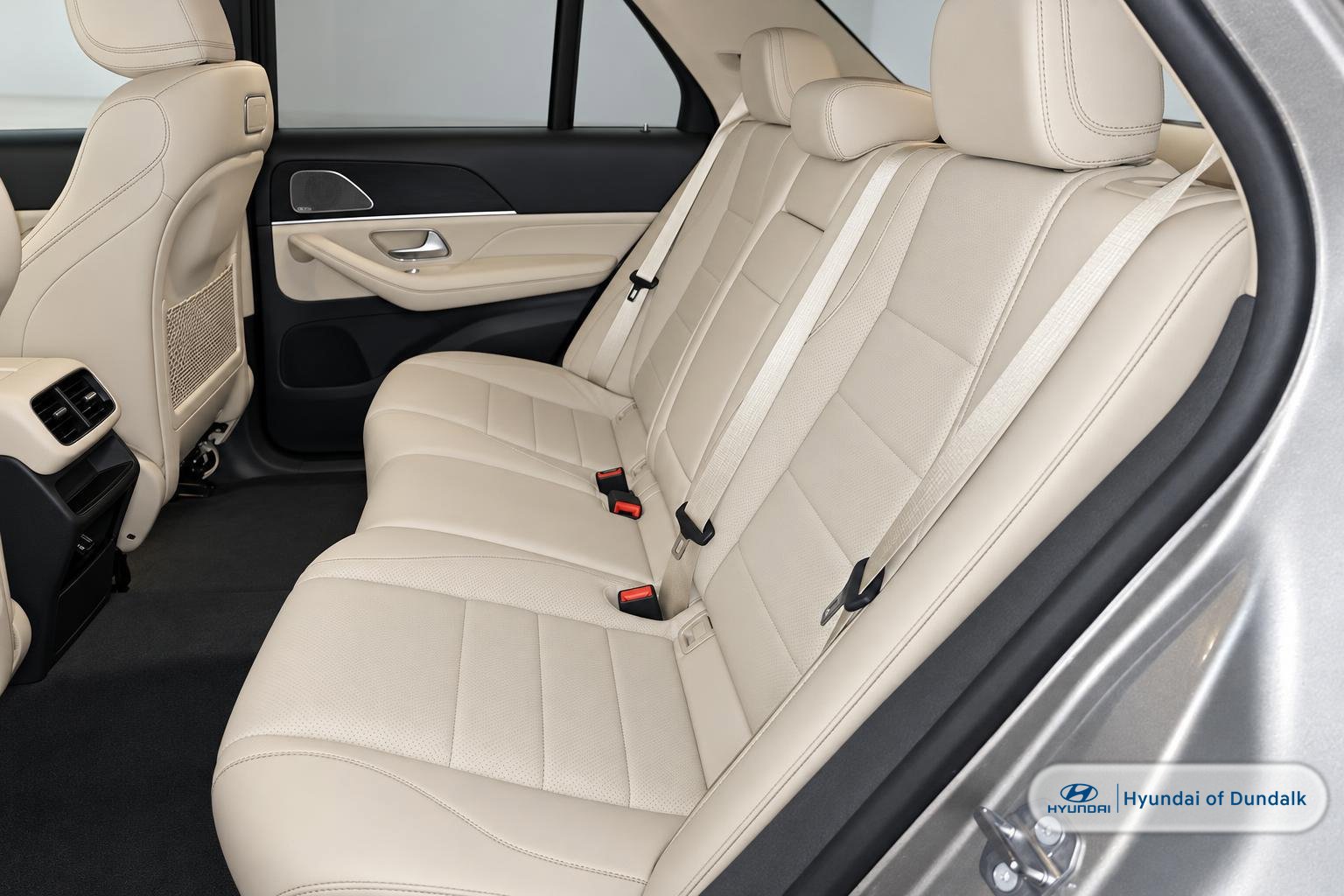 Used 2020 Mercedes-Benz GLE 350 4MATIC w/ Premium Package image 9