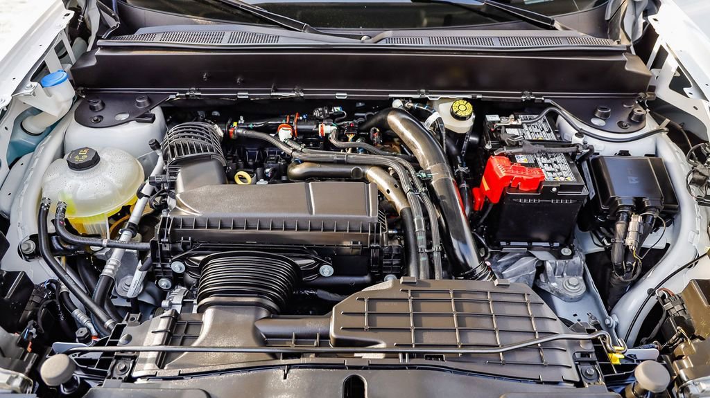 Used 2025 Ford Maverick Lobo image 32