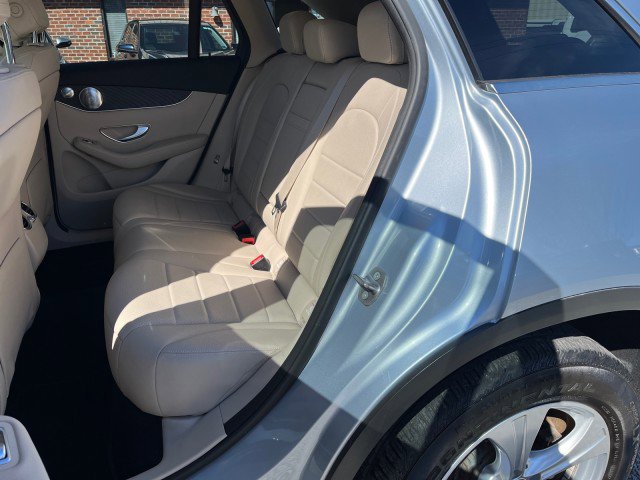 Used 2017 Mercedes-Benz GLC 300 4MATIC image 13