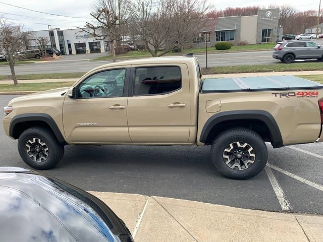 Used 2019 Toyota Tacoma TRD Off-Road w/ Technology Package image 6