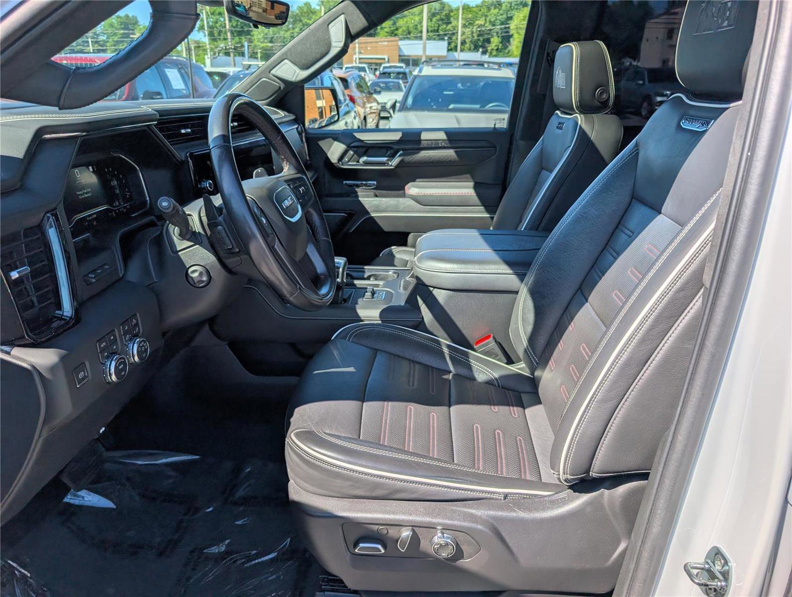 Used 2023 GMC Sierra 1500 AT4X w/ AT4X AEV Edition AWD/4WD image 17
