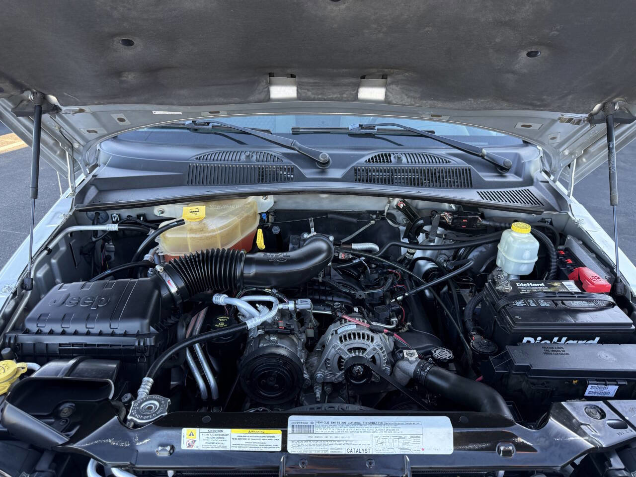 Used 2007 Jeep Liberty Sport AWD/4WD image 24