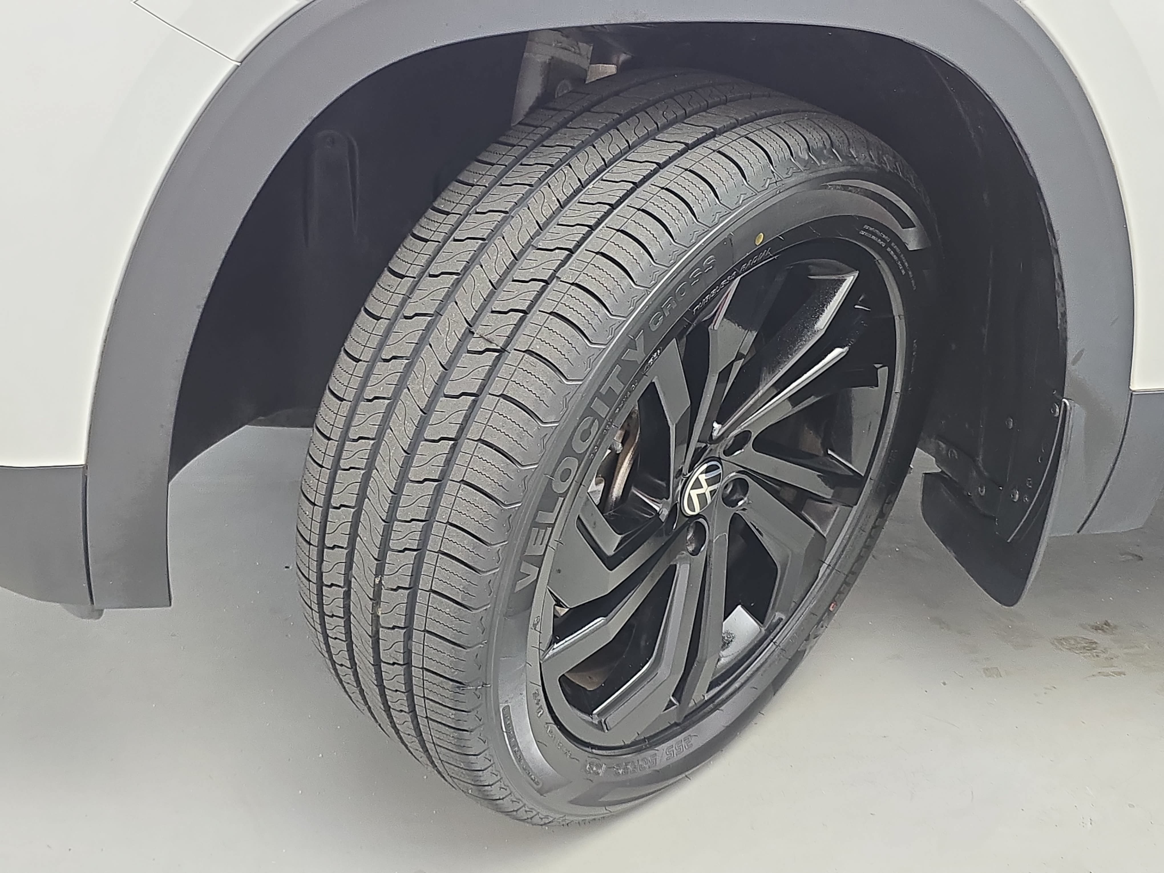 Certified 2023 Volkswagen Atlas SE w/ Black Wheel Package AWD/4WD image 33
