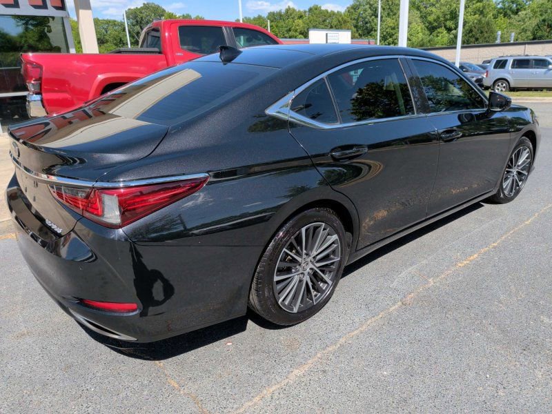 Used 2023 Lexus ES 350 w/ Premium Package FWD image 4