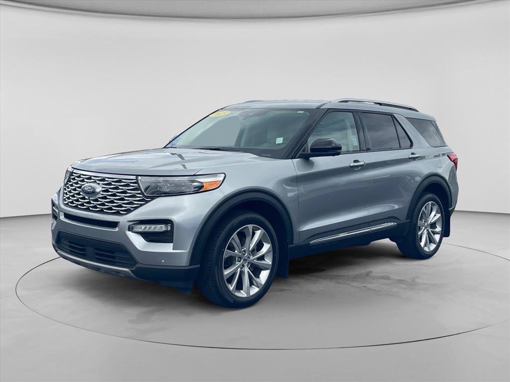 Used 2023 Ford Explorer Platinum w/ Class IV Trailer Tow Package AWD/4WD image 3