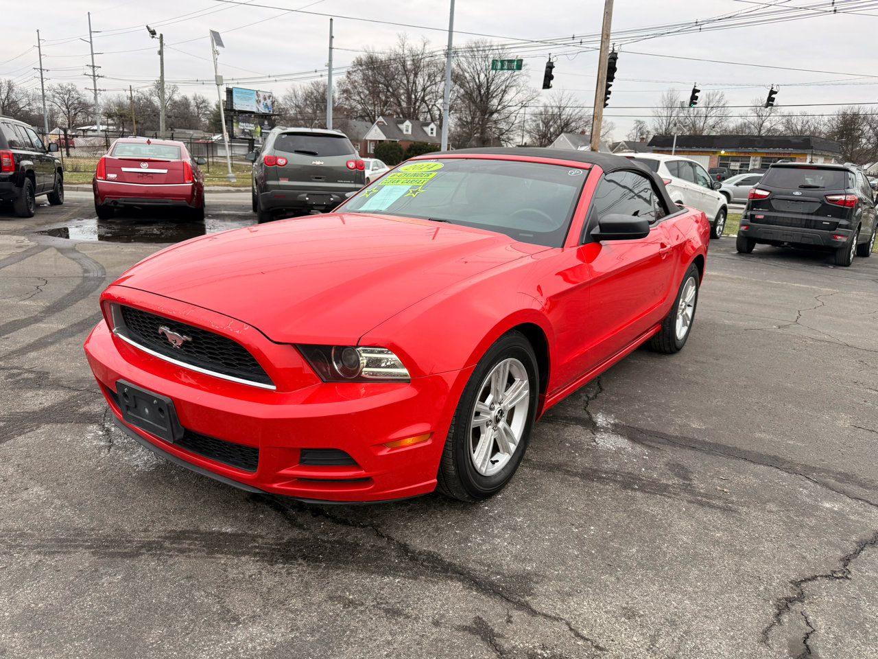 Used 2014 Ford Mustang Convertible image 3