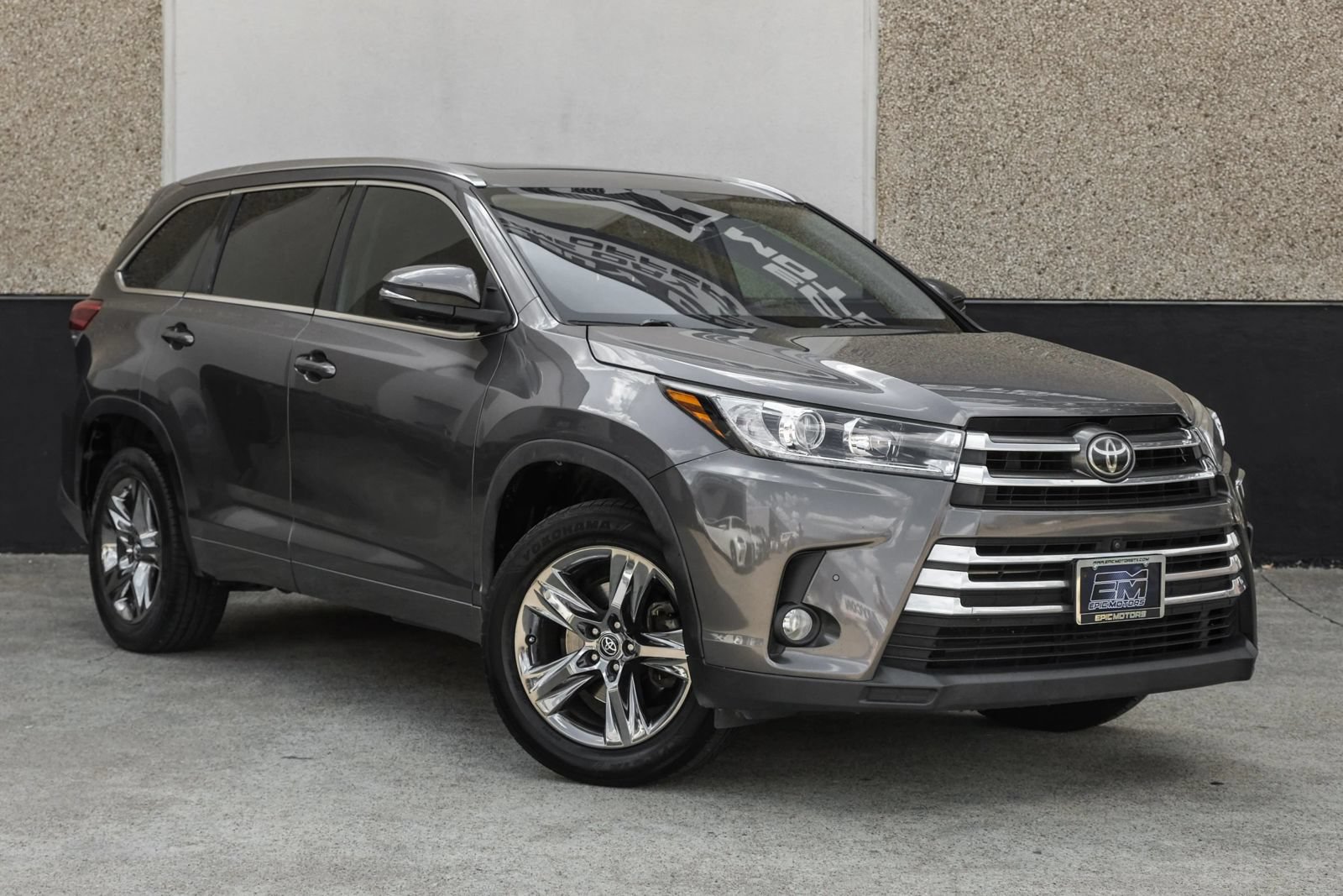 Used 2017 Toyota Highlander Limited Platinum FWD image 7