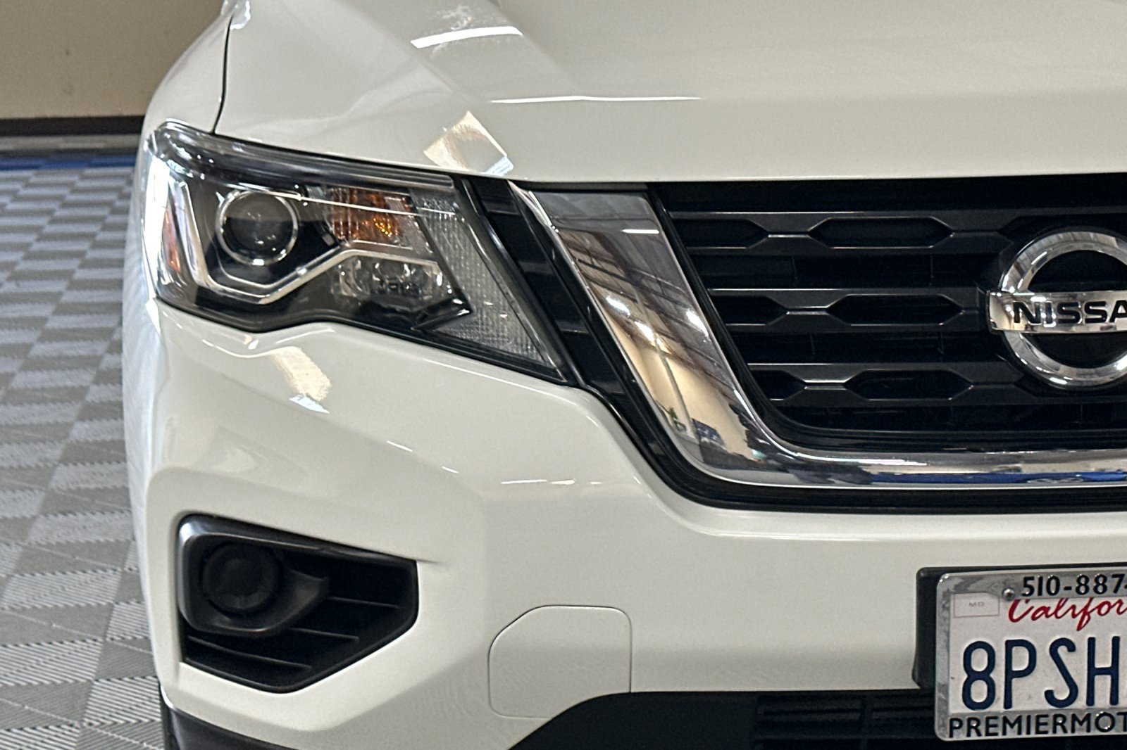 Used 2019 Nissan Pathfinder S image 45