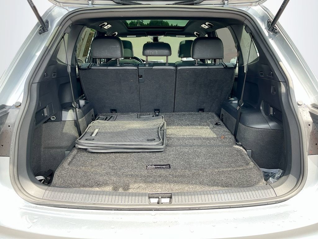 Used 2023 Volkswagen Tiguan SE R-Line FWD image 31