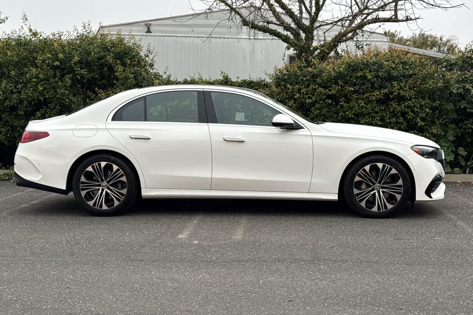 New 2026 Mercedes-Benz E 350 Sedan image 2