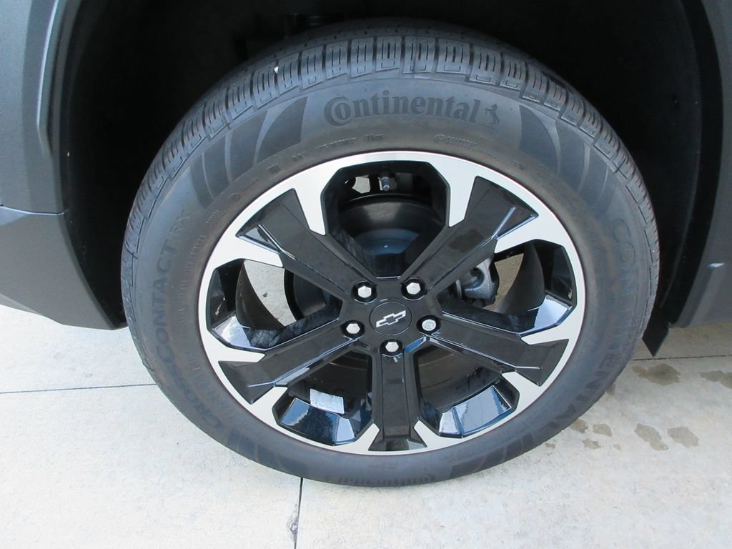 New 2026 Chevrolet Equinox LT w/ Safety and Technology Package AWD/4WD image 9