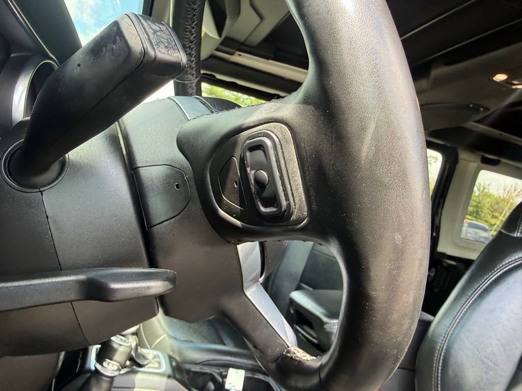 Used 2022 Jeep Wrangler Unlimited Sahara AWD/4WD image 12