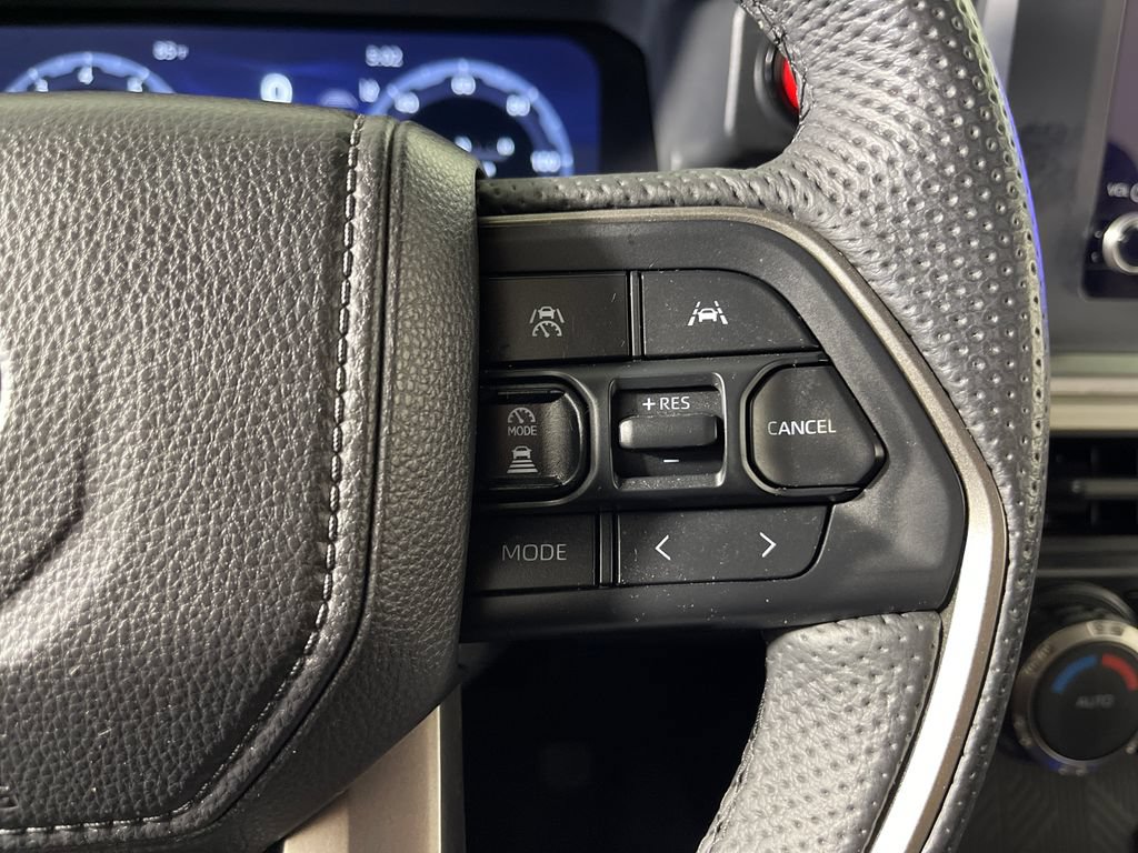 Certified 2025 Toyota Tacoma TRD Off-Road AWD/4WD image 27