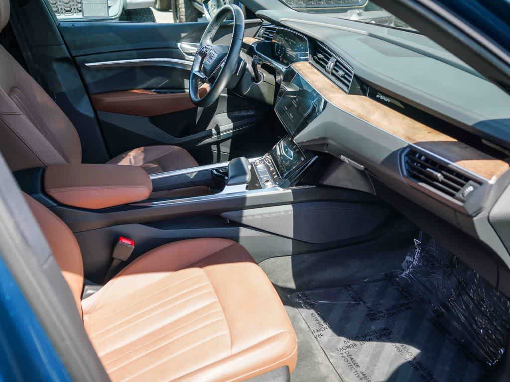Used 2023 Audi e-tron Premium Plus AWD/4WD image 12