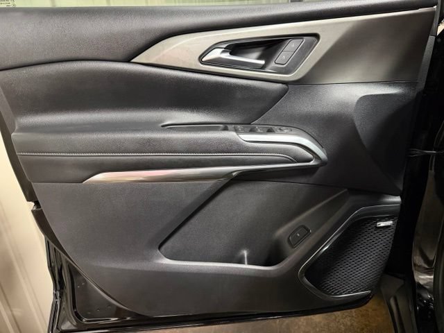 Used 2024 Chevrolet Traverse LT w/ Enhanced Driving Package FWD image 12