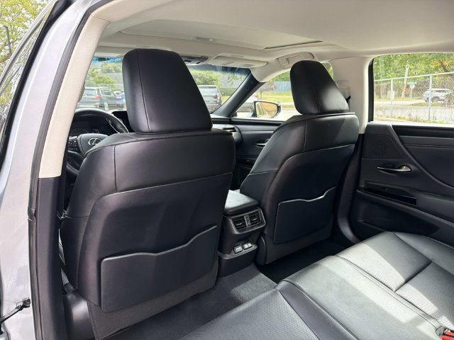 Certified 2024 Lexus ES 350 w/ Premium Package FWD image 12