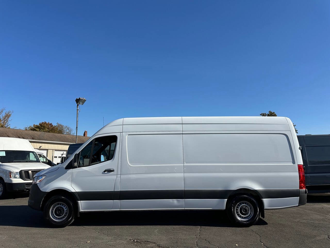 Used 2023 Mercedes-Benz Sprinter 2500 image 8