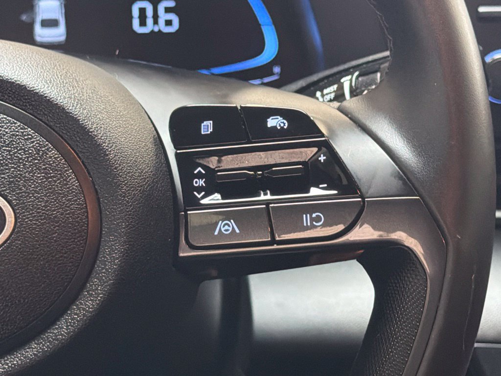Certified 2025 Hyundai Elantra Sport FWD image 25