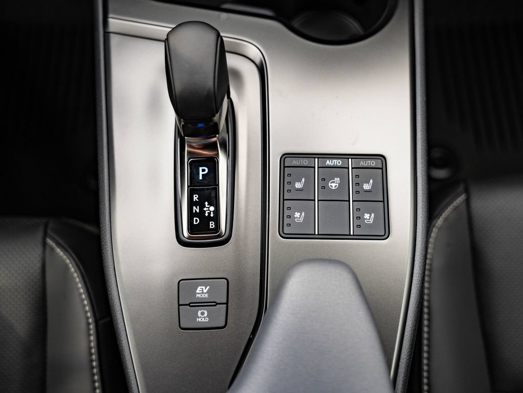 New 2026 Lexus UX 300h AWD image 37