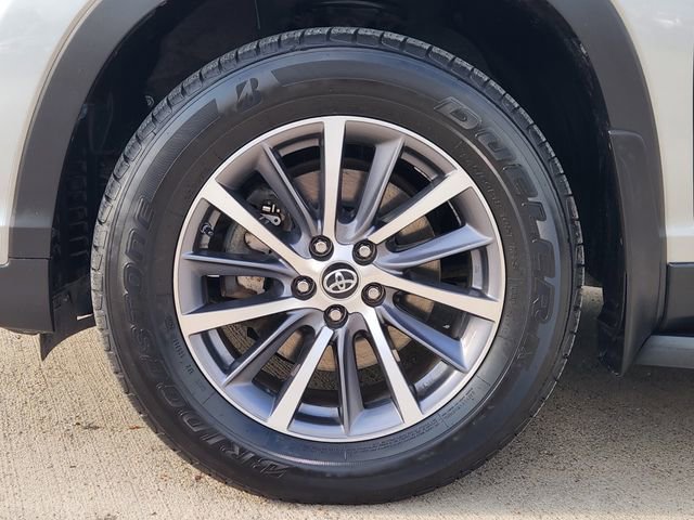Used 2019 Toyota Highlander XLE image 8