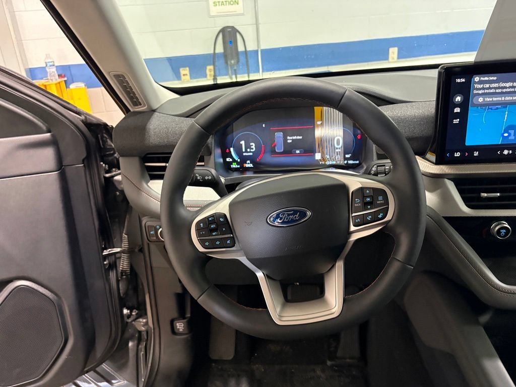 New 2026 Ford Explorer Active w/ Active Comfort Package AWD/4WD image 14